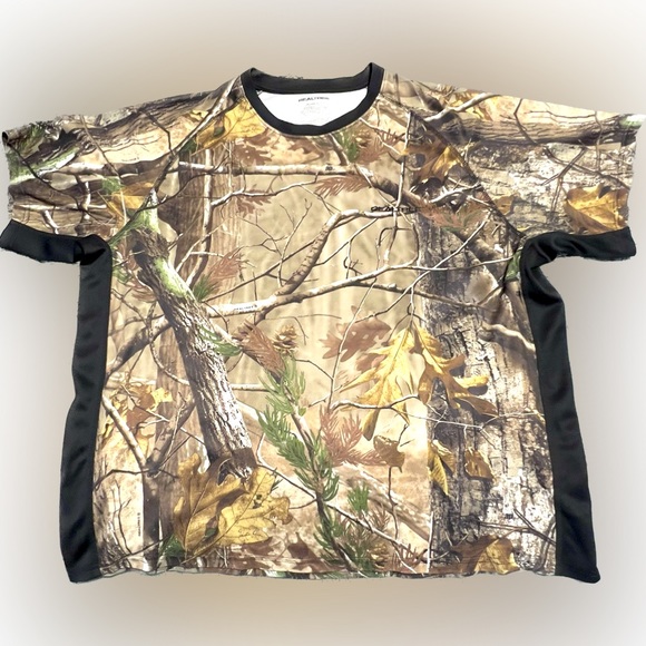 Realtree Other - Real tree AL, 2XL(50-52) polyester T-Shirt